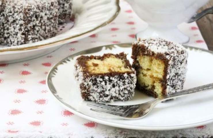 bocconcini di pan di spagna farciti