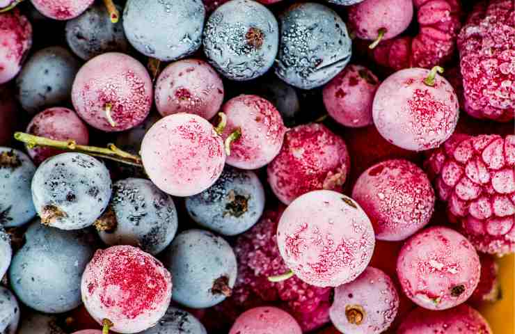 Perché non si possono mangiare i frutti di bosco congelati?