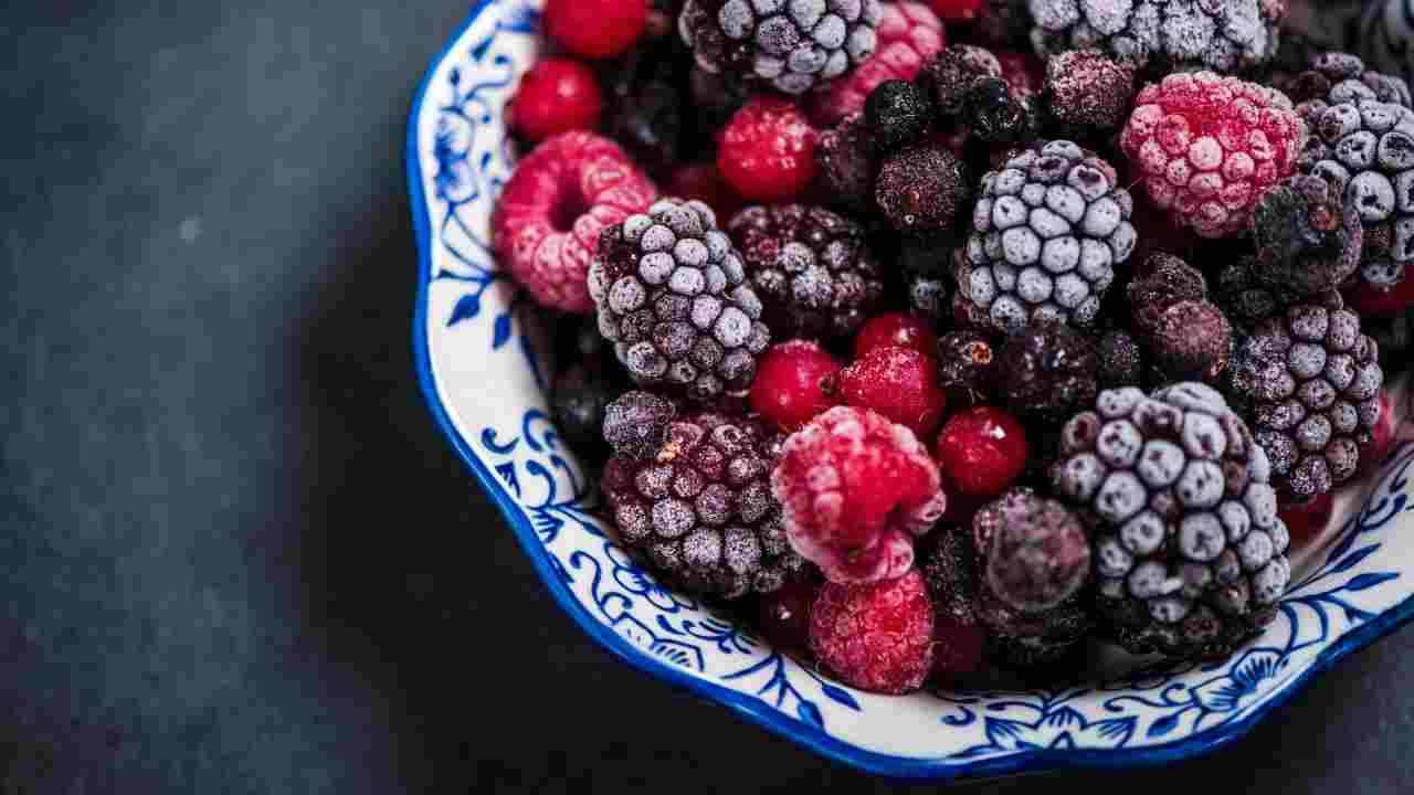 Perché non si possono mangiare i frutti di bosco congelati?