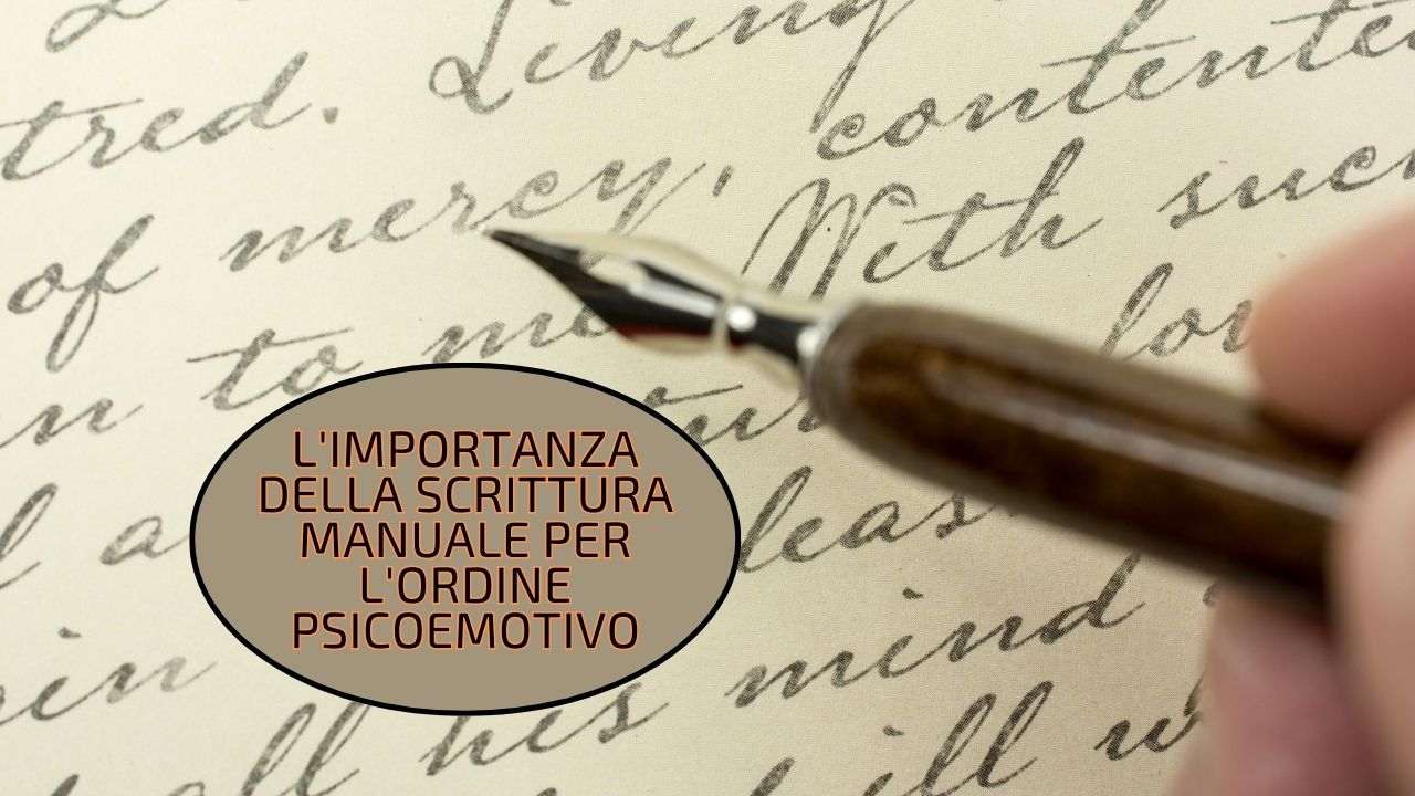 scrittura corsivo retroscena