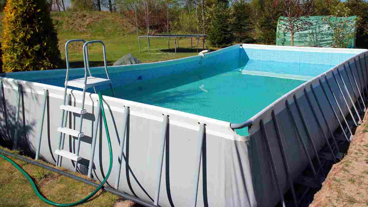 Quanto costa installare una piscina fuori terra?
