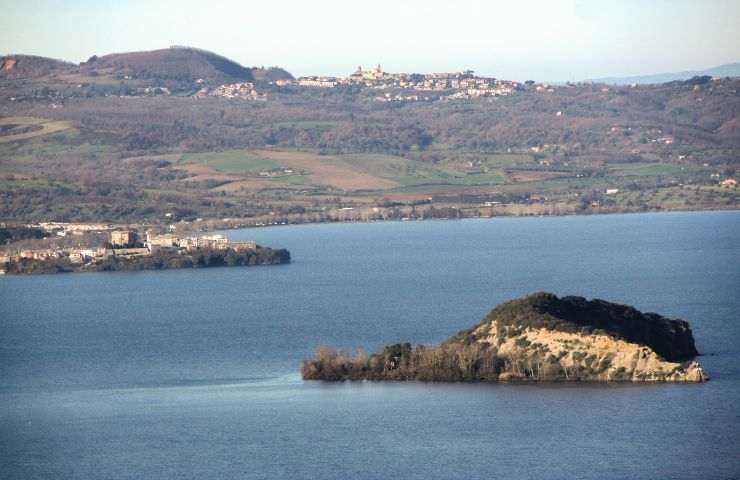 lago di bolsena curiosità