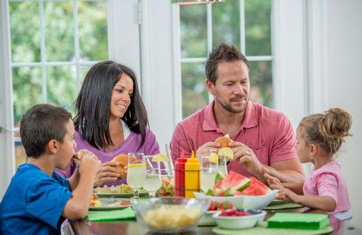 mangiare a cena perdere peso