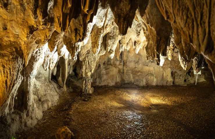 gita grotte italia