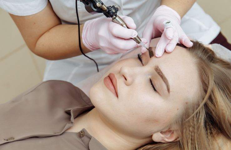 microblading sopracciglia rade