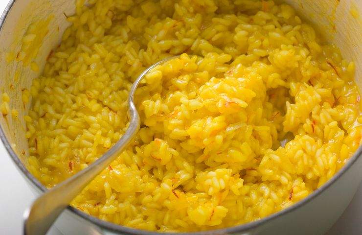 preparazione risotto zafferano