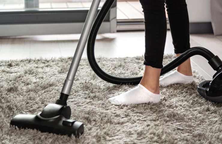 pulire tappeto in poco tempo