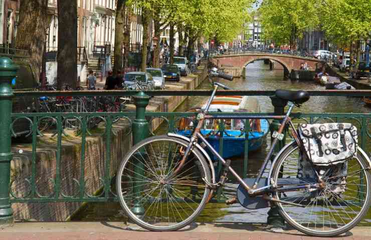 amsterdam in bici