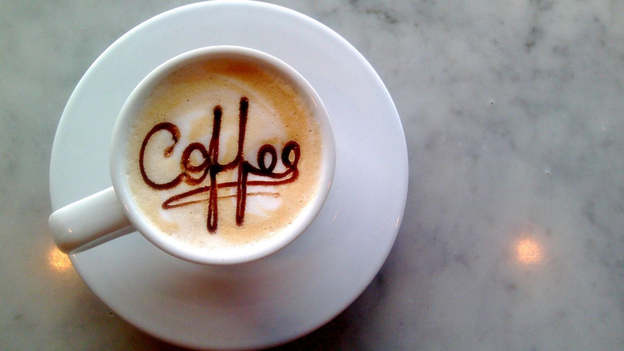 caffè stomaco vuoto