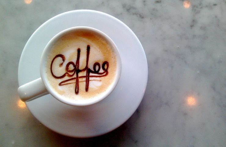 caffè decaffeinato pro e contro