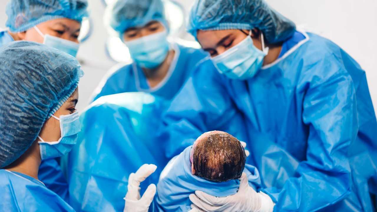 neonato operazione torino