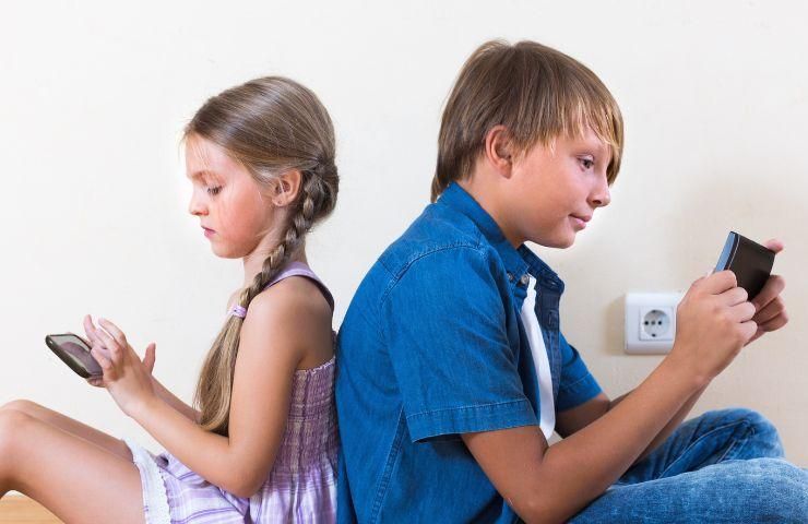 bambini smartphone dipendenza