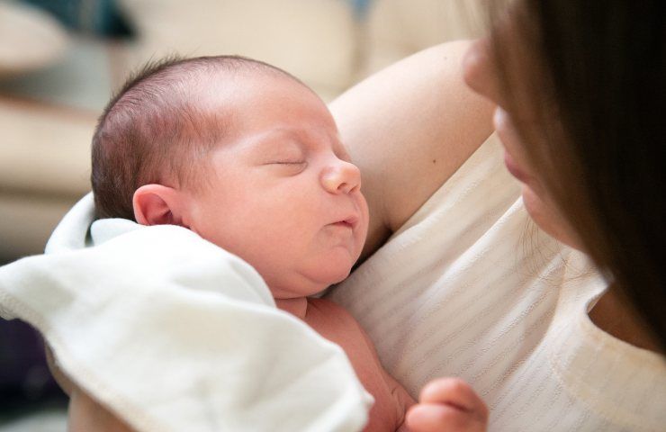 Donna partorisce in coma dopo mesi