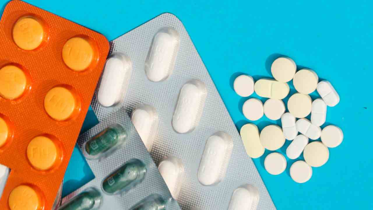 Allarme farmaci per il sorgere di tendenze autolesionistiche