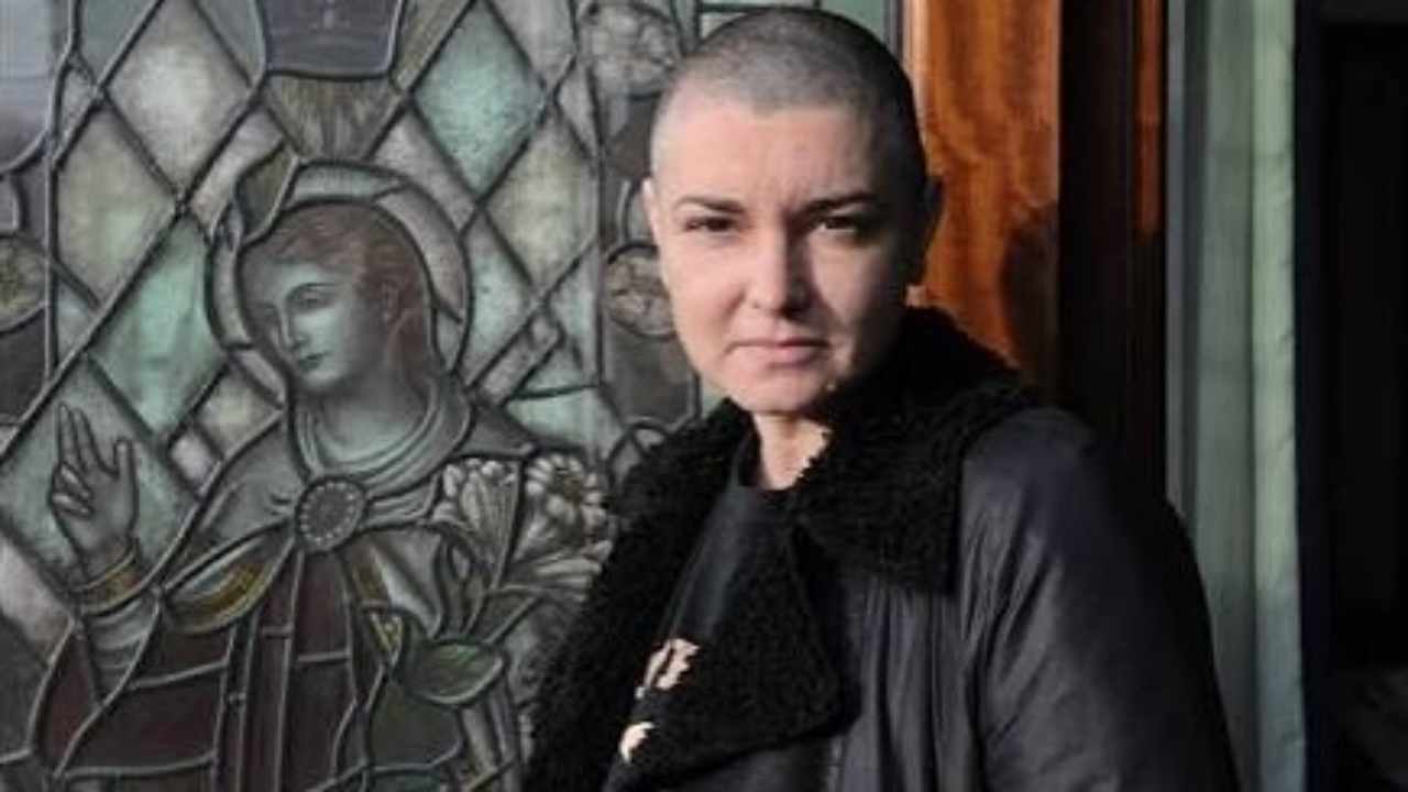 La morte di Sinead O'Connor non è sospetta ma cosa è successo