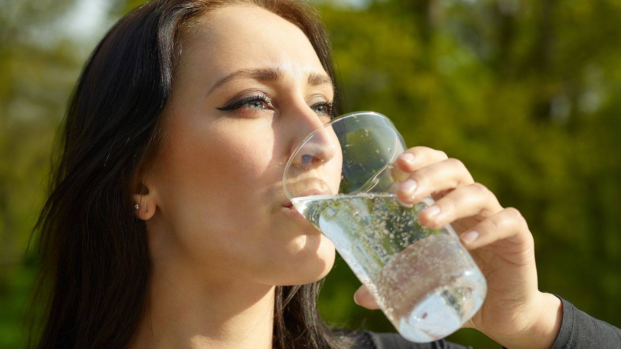 consigli salute acqua frizzante