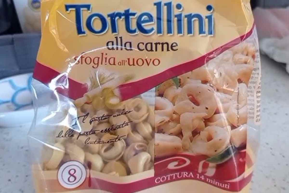 pacco di tortellini venduto nel discount MD