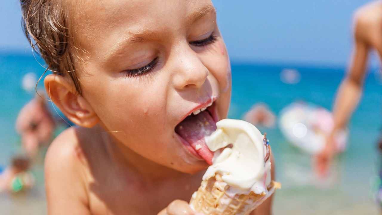 Il bagno dopo mangiato è davvero pericoloso?