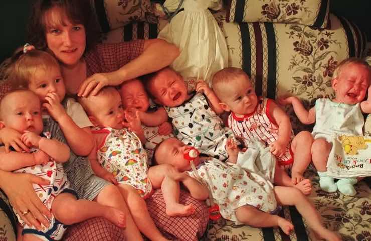 Il primo parto di 7 gemelli 