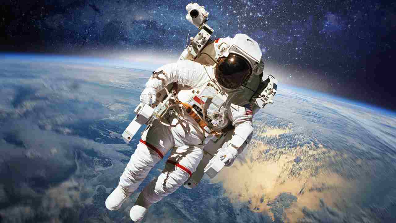 Come dormono gli astronauti quando sono nello spazio e che sistemi usano