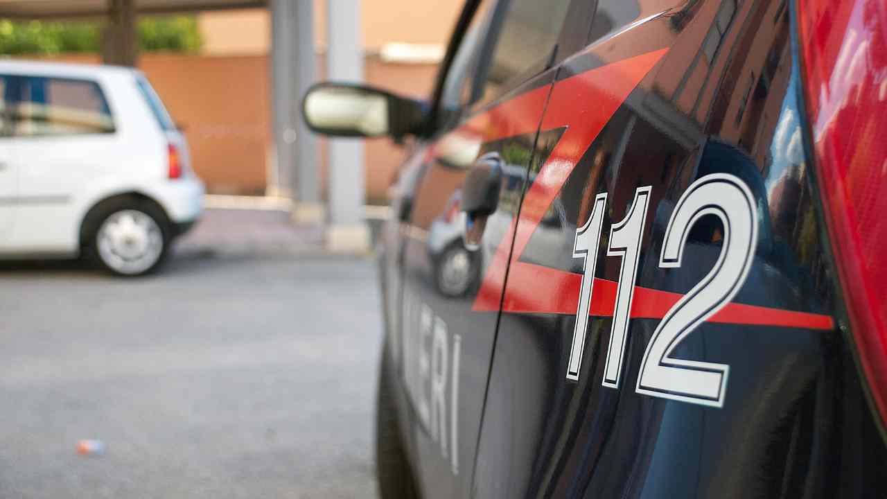 Marito e moglie aggrediti da ragazzini dopo un rimprovero