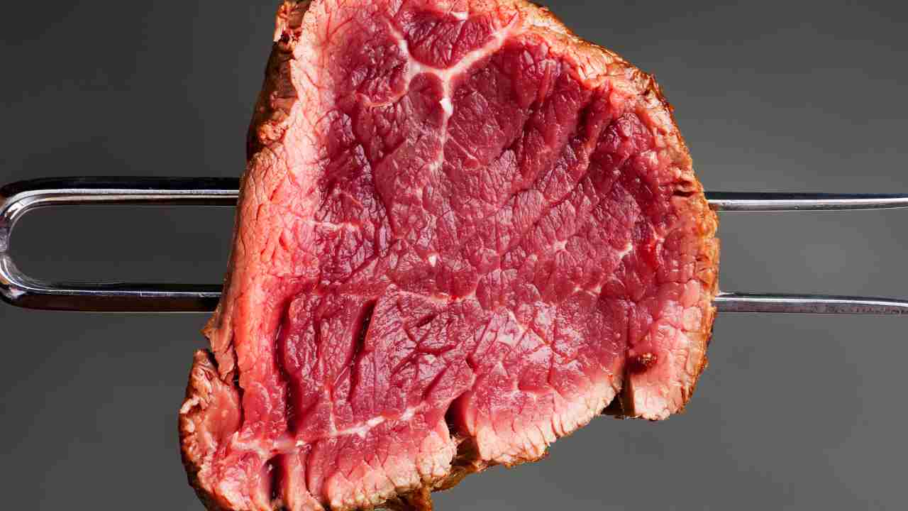 Quanta carne mangiare a settimana anche per l'impatto ambientale