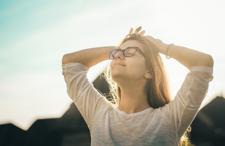 effetti positivi bicchiere acqua mattino