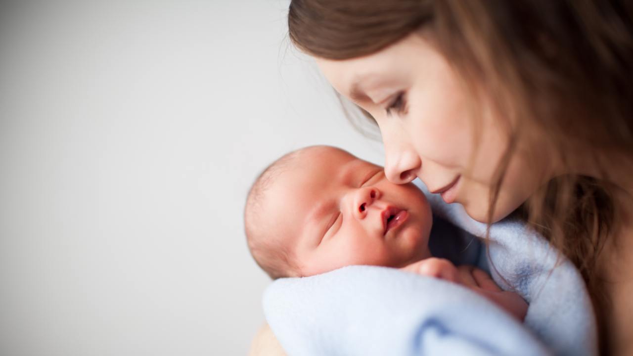 Legame madre e figlio tutto avviene già subito dopo la nascita