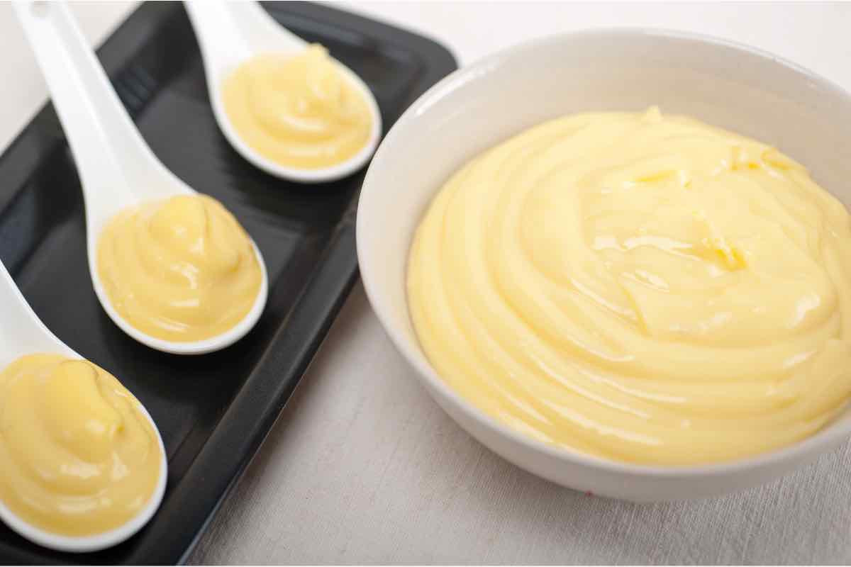 Crema pasticcera con pochi ingredienti