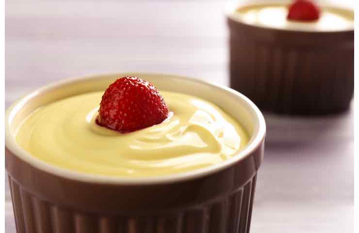 Crema pasticcera con pochi ingredienti