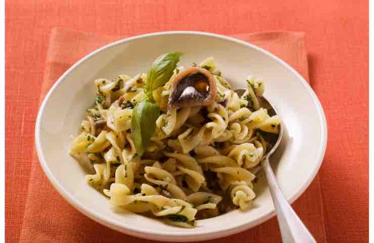 Pasta con le acciughe che è tutta un'altra cosa