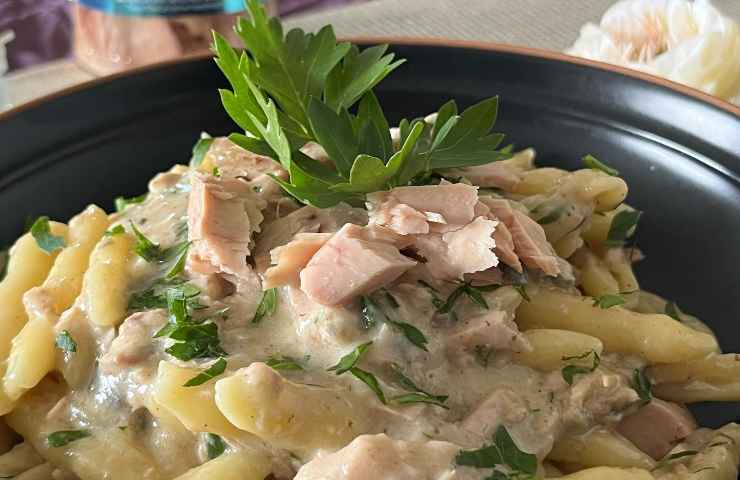 Penne tonno e prezzemolo