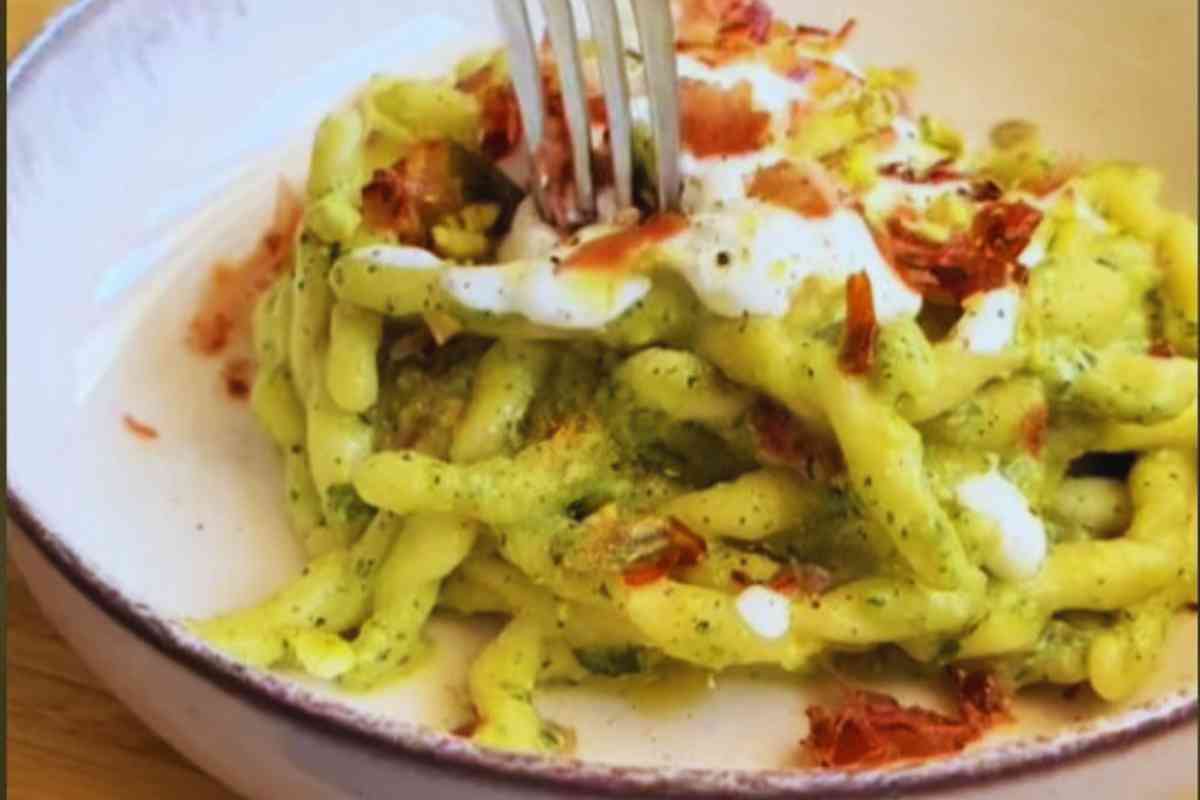 Strozzapreti con crema di zucchine