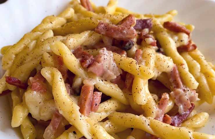 Strozzapreti con spek