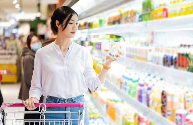 comprare prodotti al supermercato