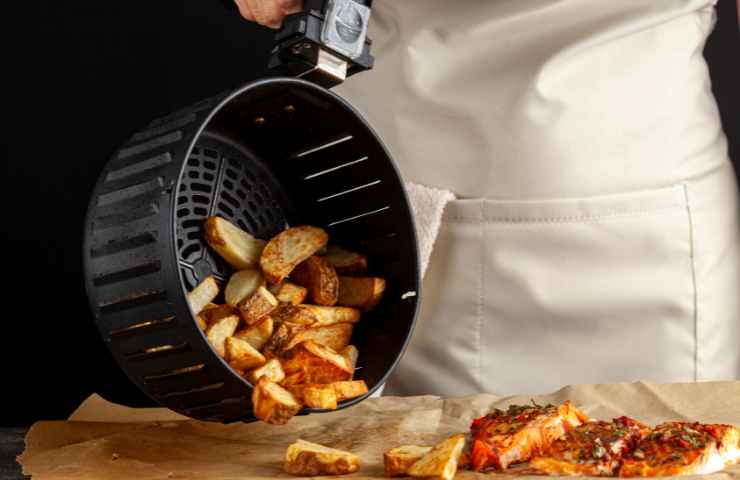 preparare le patate nella friggitrice ad aria