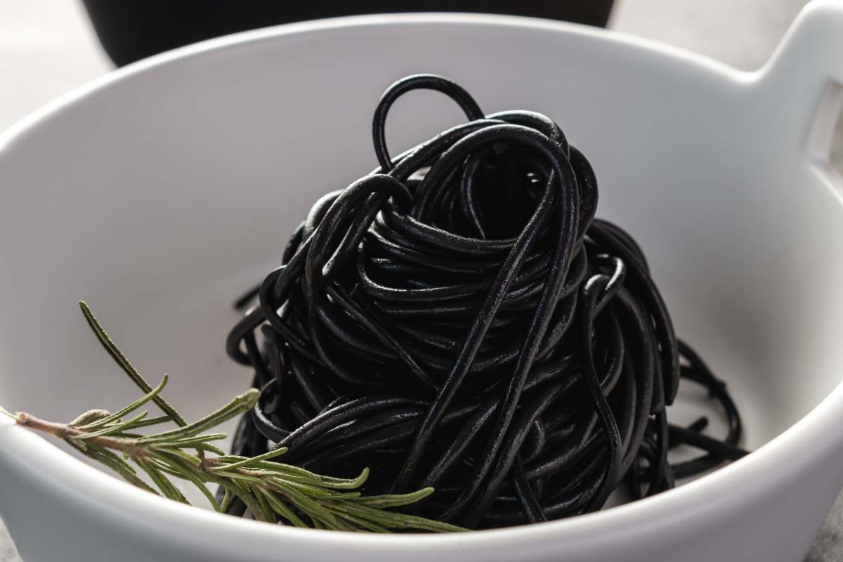 Linguine al nero di seppia