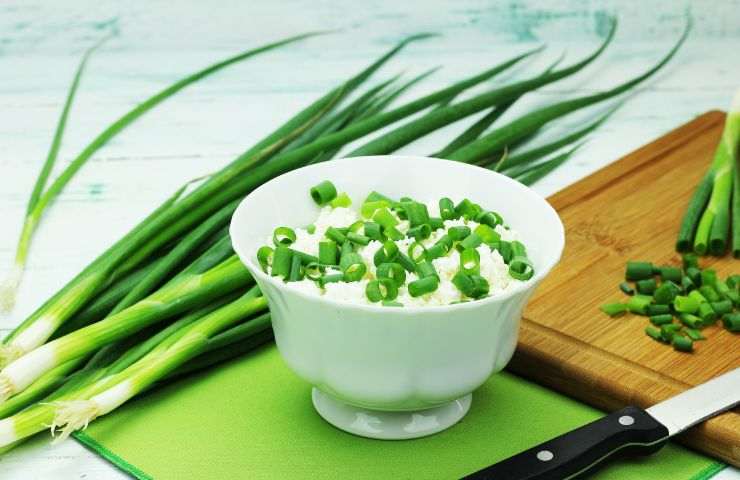 cucina con erba cipollina