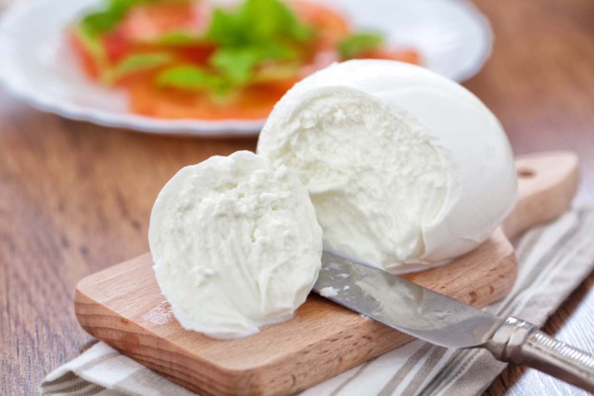 Mozzarella sul tagliere