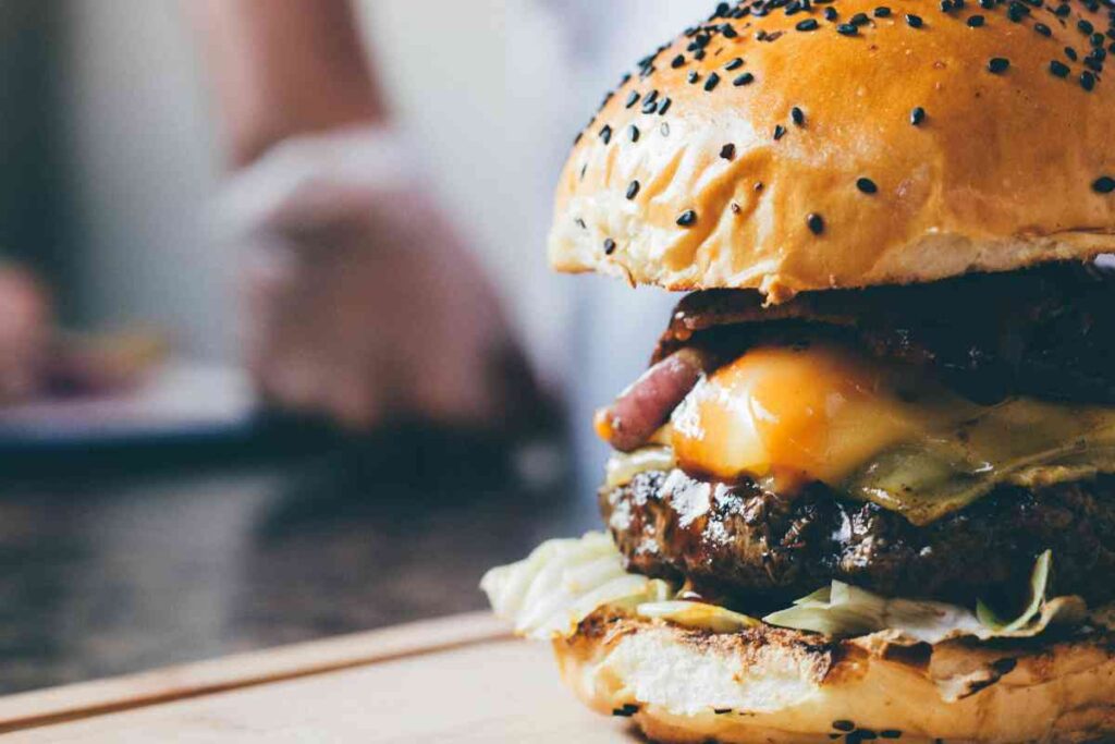 Hamburger preparalo a casa come quello del pub