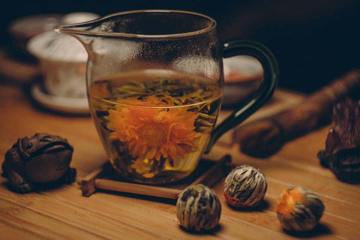 Infusione in brocca di vetro