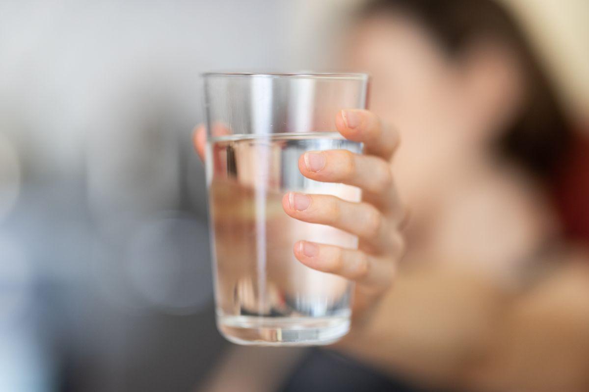 Acqua minerale contaminazione