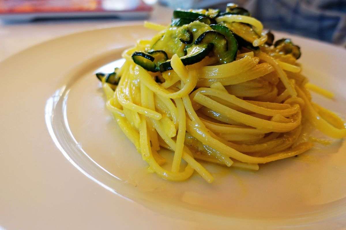 spaghetti alla carbonara di zucchine