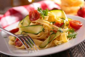 pasta fredda con zucchine