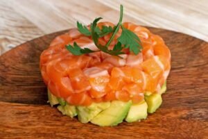 Tartare di salmone e avocado