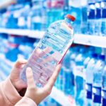 Bottiglia di acqua in plastica