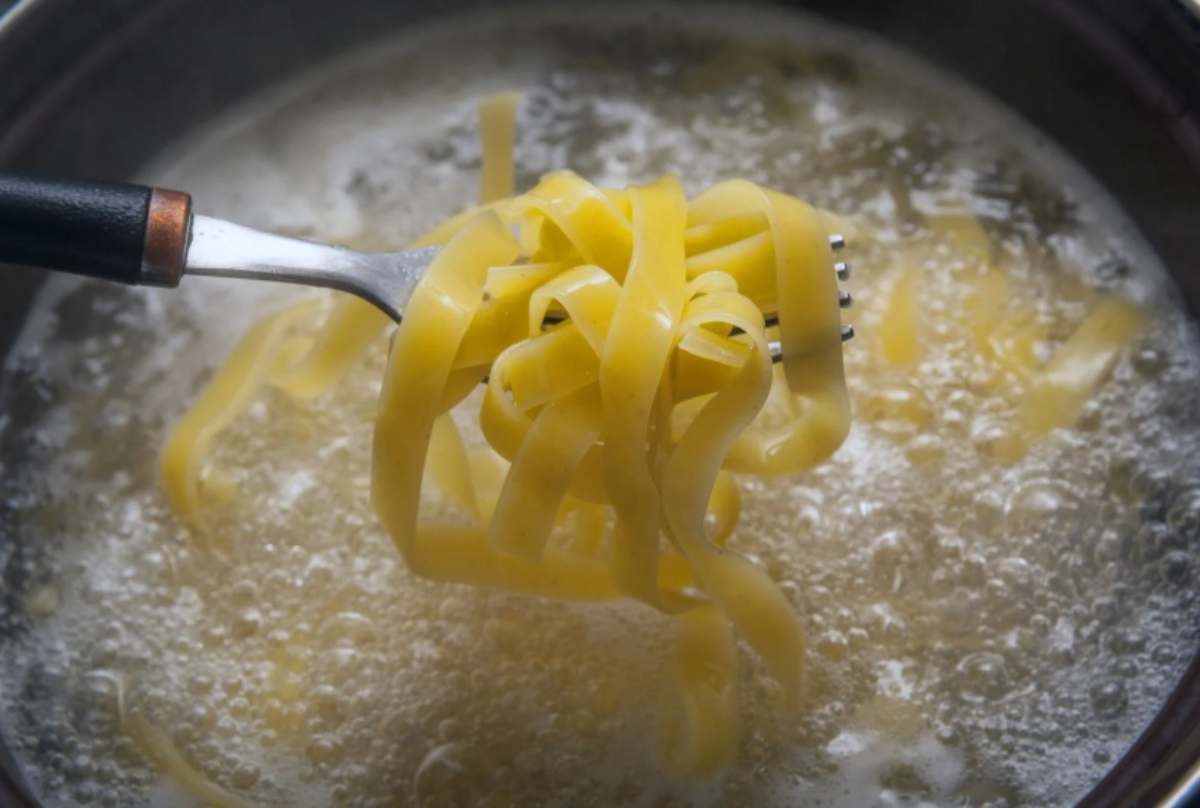 Pasta nella pentola