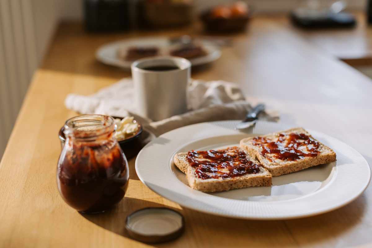 fette biscottate e mermellata