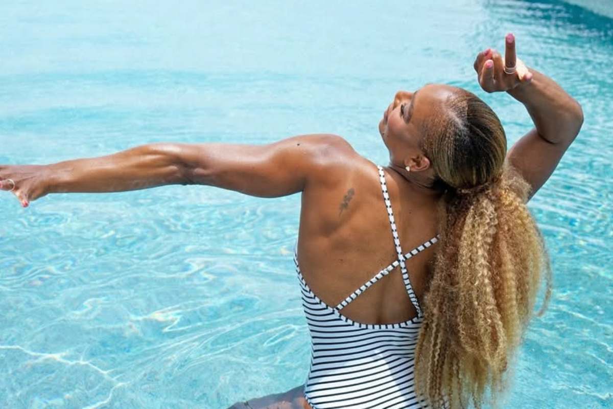 Serena Williams in piscina