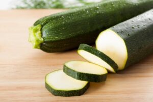 zucchine tagliate a rondelle